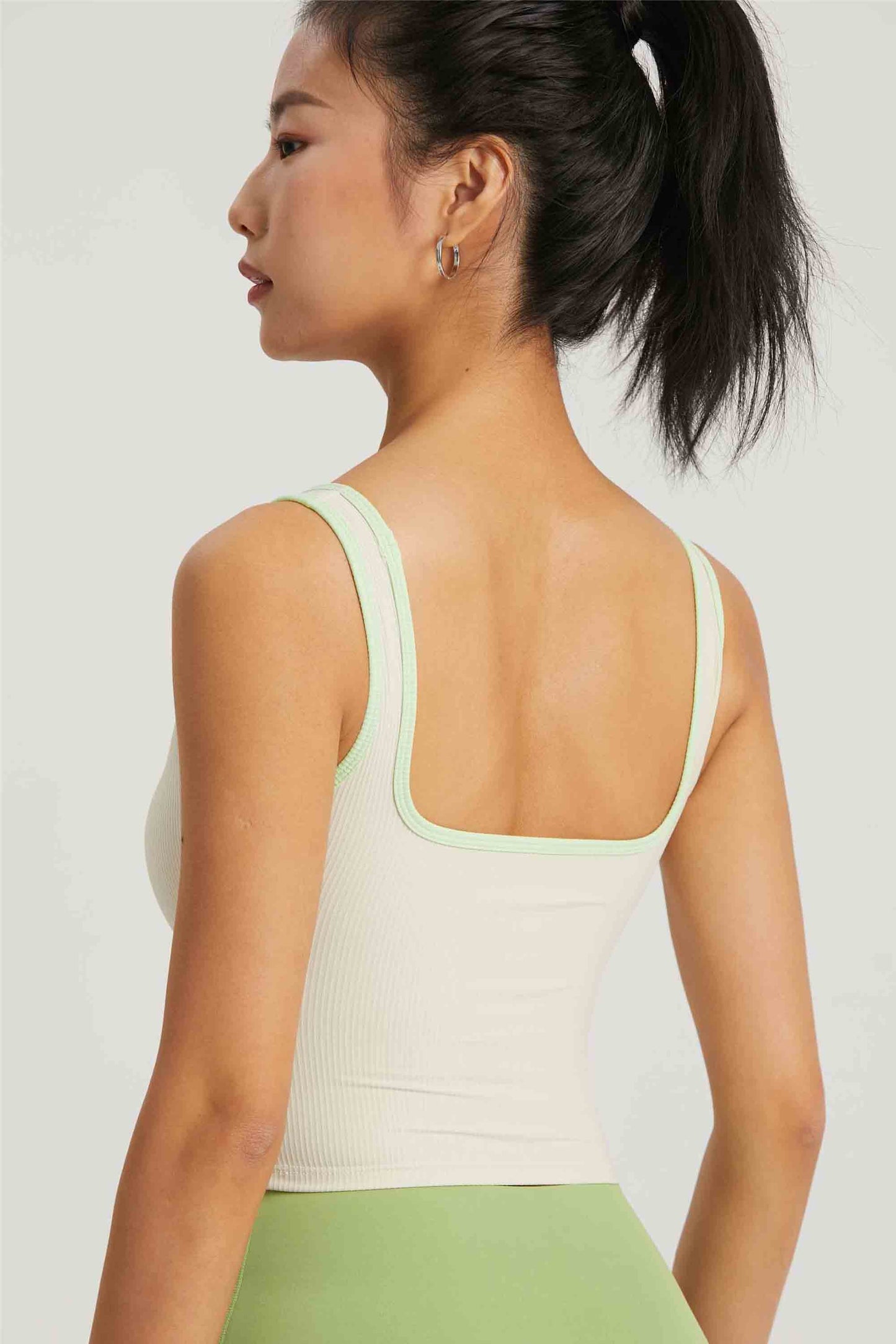 WX1509-FPS Thread naked semi-fixed cup fitness vest color contrast wrap edge sports bra Sexy waist-exposing yoga underwear
