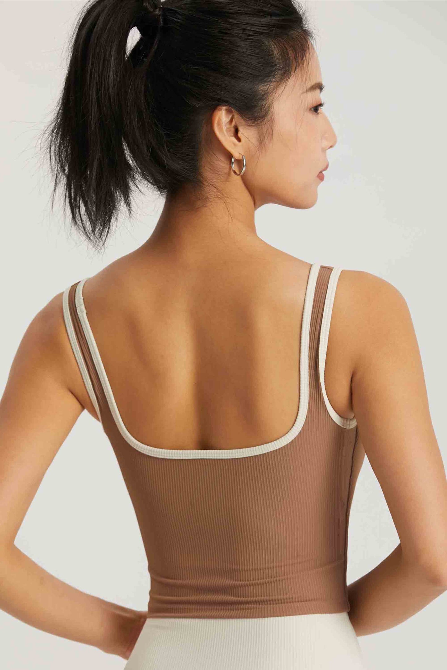 WX1509-FPS Thread naked semi-fixed cup fitness vest color contrast wrap edge sports bra Sexy waist-exposing yoga underwear