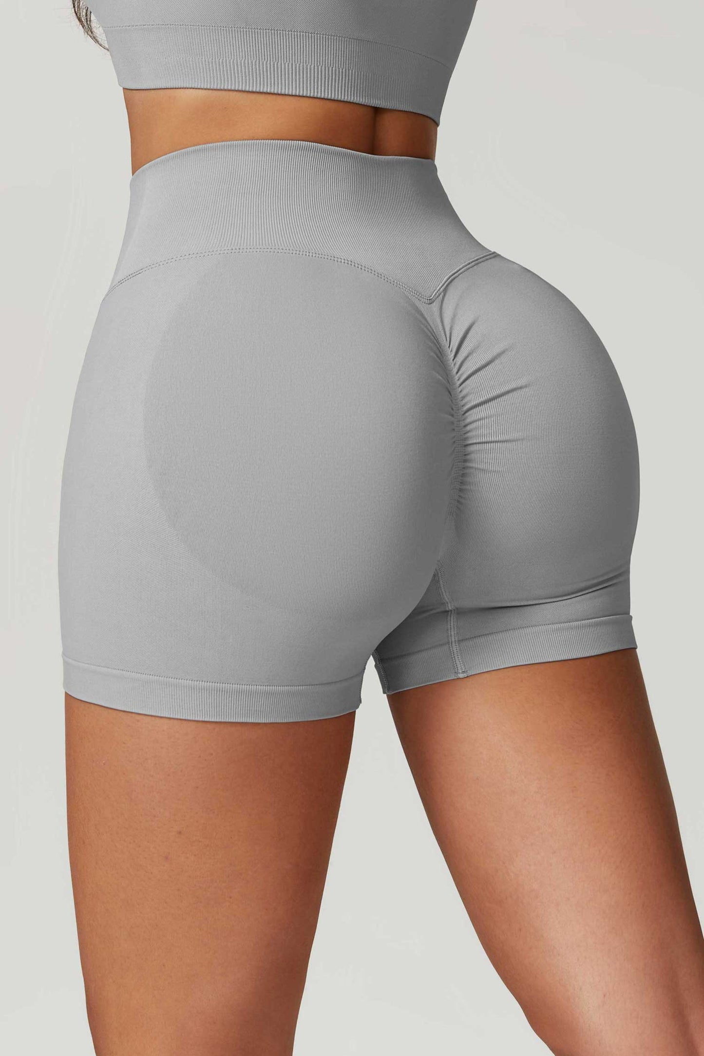 HR7692-2Seamless high-waisted yoga shorts from Europe and America, designed to flatten the stomach and lift the buttocks, suitable for wearing outside for running and other sports activities