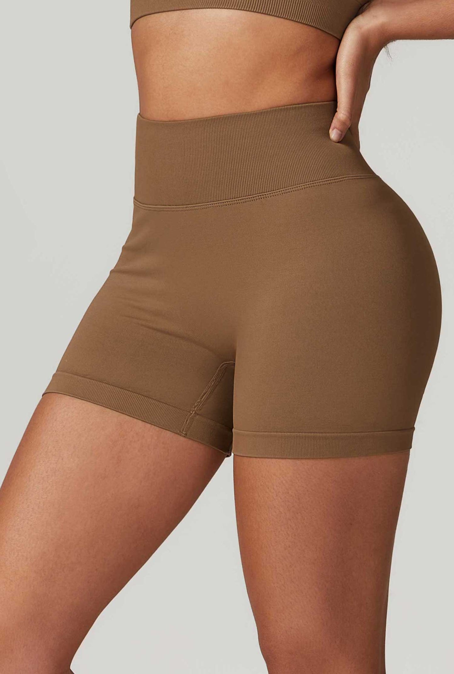 HR7692-2Seamless high-waisted yoga shorts from Europe and America, designed to flatten the stomach and lift the buttocks, suitable for wearing outside for running and other sports activities