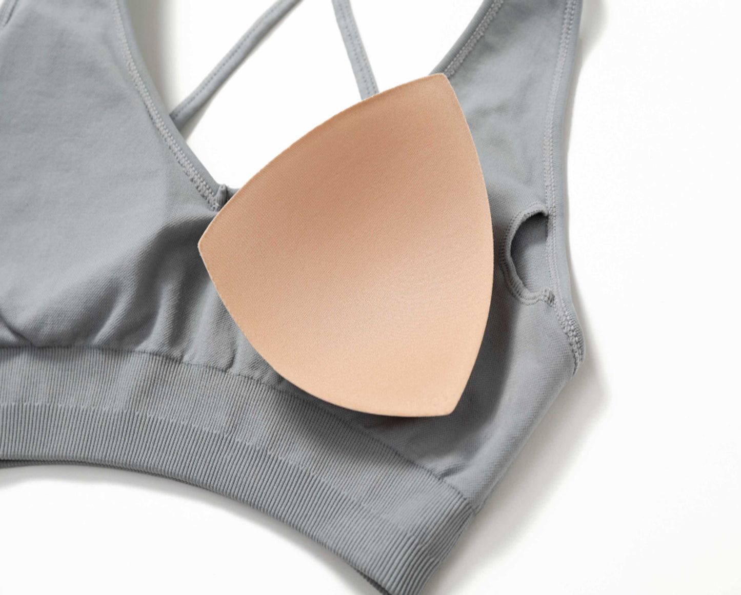 HR7692-1 Quick-drying backless yoga bra with a neck strap, providing a bare sensation for outdoor fitness. This tight-fitting sports underwear is designed for women who enjoy running