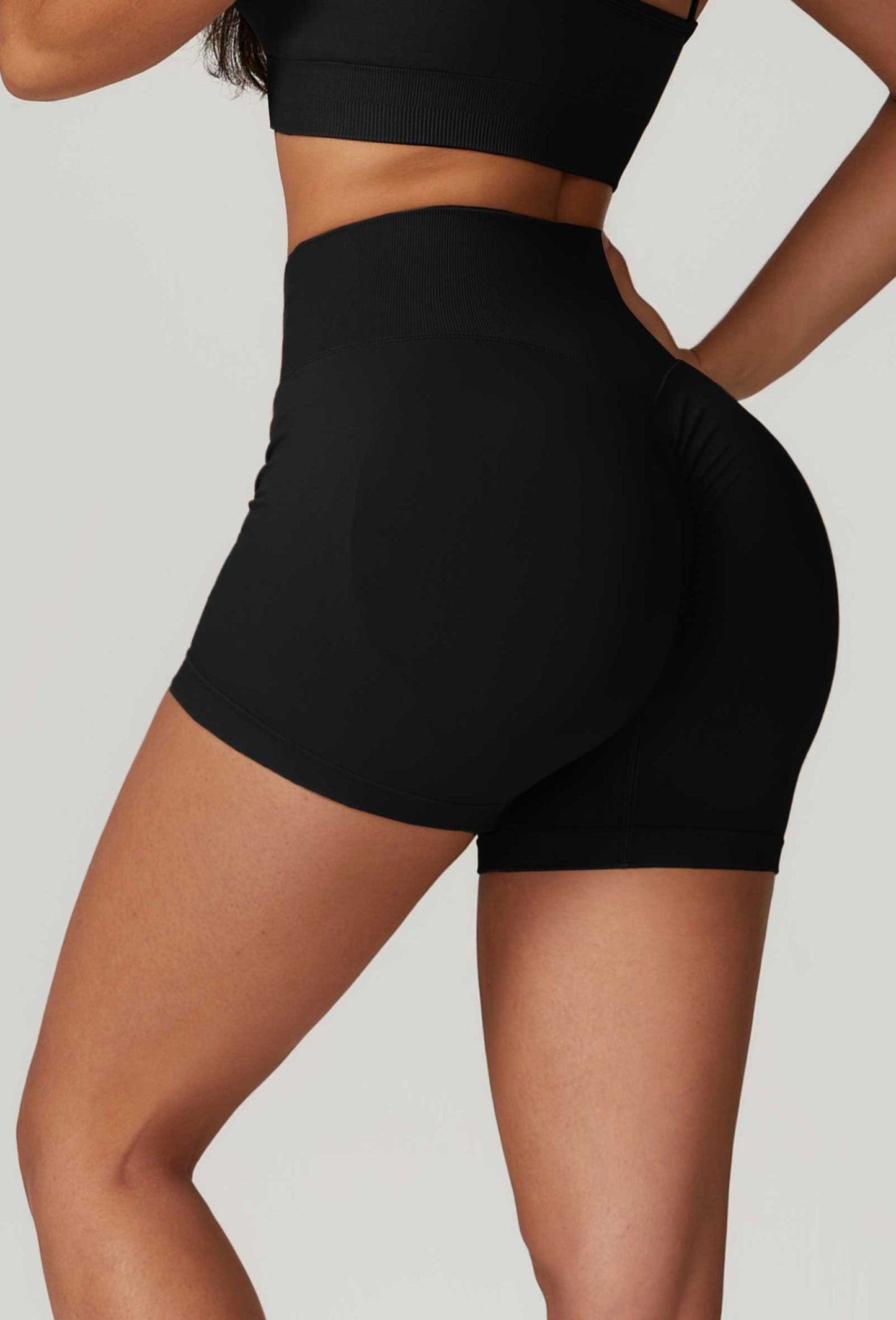 HR7692-2Seamless high-waisted yoga shorts from Europe and America, designed to flatten the stomach and lift the buttocks, suitable for wearing outside for running and other sports activities